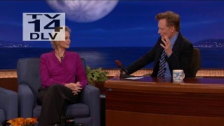 Conan - 24/09/2013 - Jane Lynch, Natasha Lyonne, Mike Lawrence
