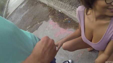 Os caras foderam na rua na câmera