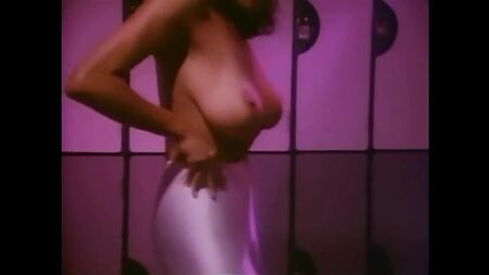 Roberta Vasquez - Playboy - Perfil da Playmate