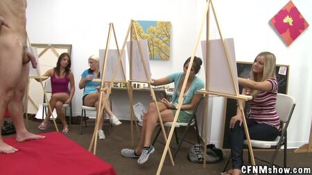 Espetáculo CFNM - A aula de arte tem modelos masculinos excitados