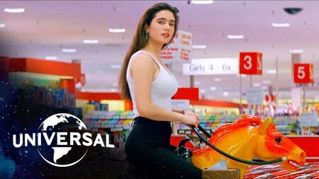 Oportunidades de carreira: Encerrada numa loja Target com Jennifer Connelly (e dois assaltantes)