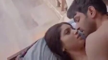 Cena de sexo escaldante com Bhumi Pednekar