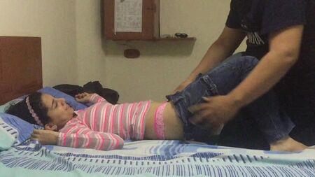 adolescente de 18 anos, primeiro vídeo, fita de sexo, ejaculação na cara, rapariga gira