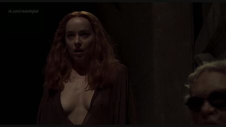 Dakota Johnson, Mia Goth, etc. Nu - Suspiria (2018) HD 1080p Ver online