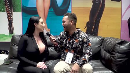 Entrevista com Angela White, 2019