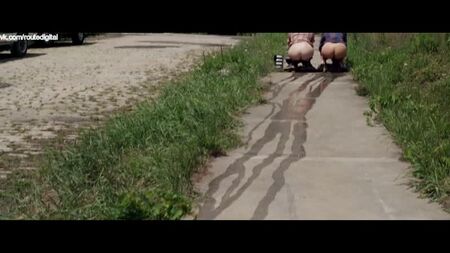 June Diane Raphael, Casey Wilson Nua - Ass Backwards (EUA 2013) 720p Ver Online