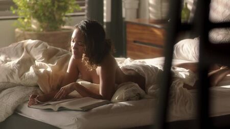 Sydney Park, Ashley Melissa Wright nua - Pretty Little Liars: The Perfectionists, 1.ª temporada, episódio 1 (2019) HD 1080p Ver online