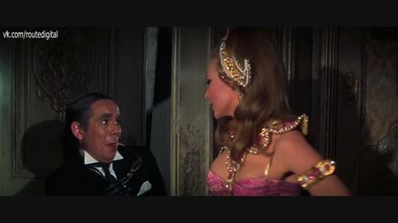 Ursula Andress, Daliah Lavi, etc. - Casino Royale (1967) HD 1080p Blu-ray. Nua? Sensual! Ver online