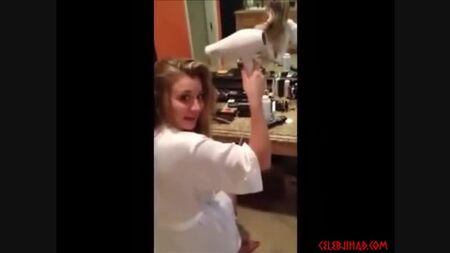 Kaley Cuoco - Vídeo íntimo divulgado