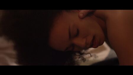 Pearl Thusi, etc. Nua - Catching Feelings (2017) HD 1080p Ver Online / Pearl Thusi - Em Busca de Sentimentos