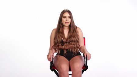 Venezia Cruz - História de uma modelo curvilínea