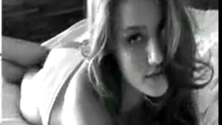 Vídeo sensual de Rosie Huntington Whiteley - Navega comigo