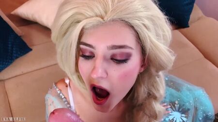 Elsa de Frozen 2: pornografia de cosplay com sexo anal