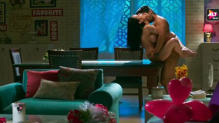 XXX, 2.ª temporada, cena de sexo indiana 1