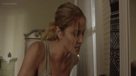 Ellen Hollman – Army of One (2020) HD 1080p Nua? Sensual! Ver online / Ellen Hollman – Sozinha no campo, uma guerreira