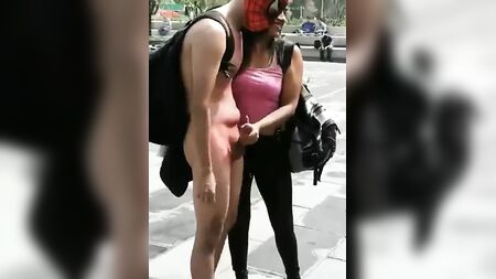CFNM em público
