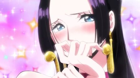 Momento ecchi editado de ONE PIECE, com a Boa Hancock nua no anime