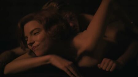 Anya Taylor-Joy nua (coberta) - O Gambito da Rainha, 1.ª temporada, episódios 3-6 (2020) HD 1080p Ver online / Аня Тейлор-Джой - O Gambito da Rainha