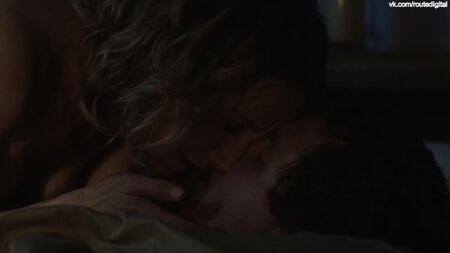 Jennifer Landon Nua @ Animal Kingdom S02 E09 (2017) - 1080 Ver Online / Jennifer Landon - Às Regras dos Lobos