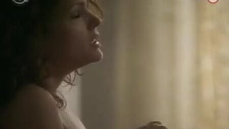 Dina Meyer numa cena de sexo escaldante
